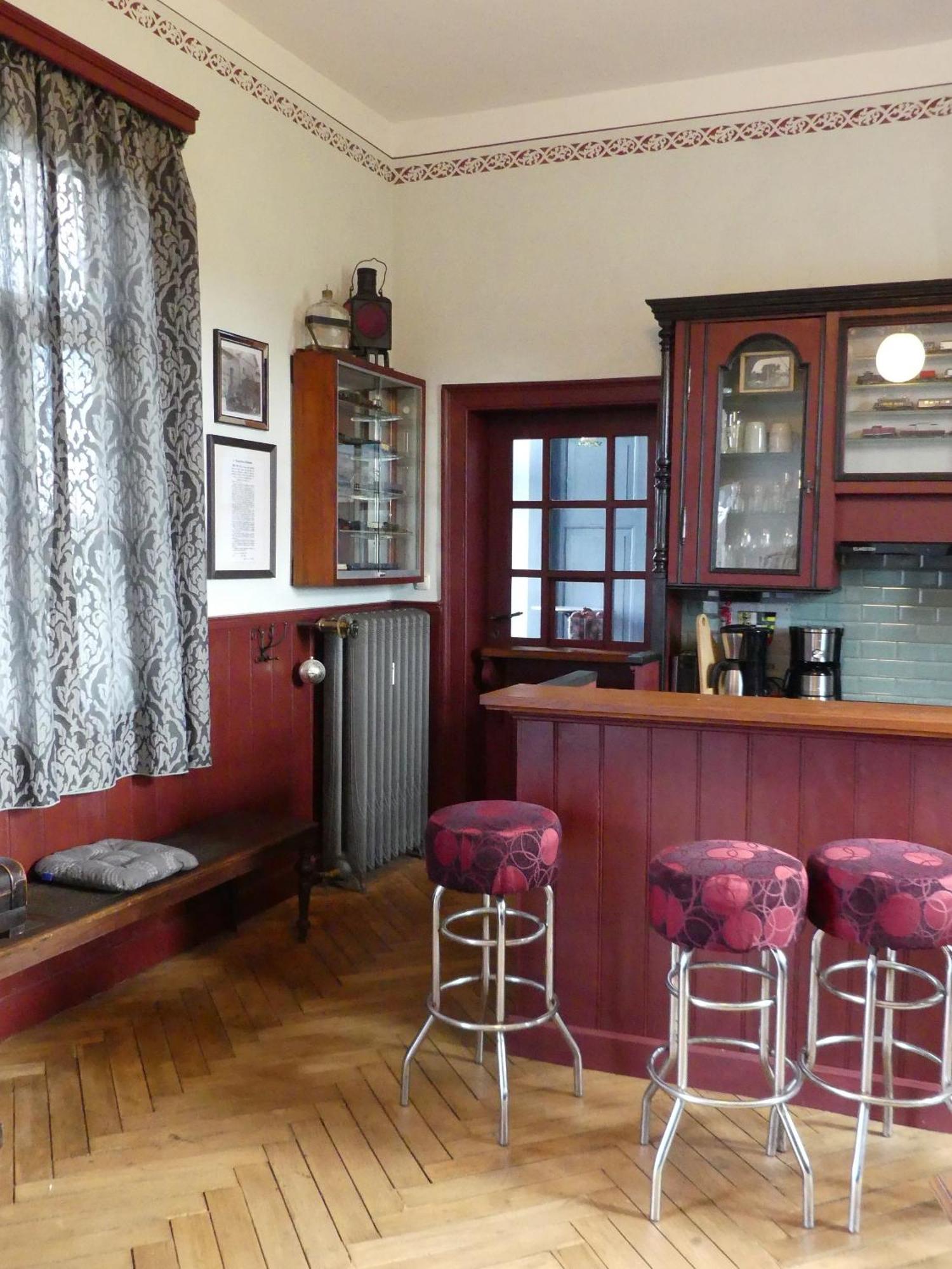 Ferienwohnung Bahnhof 1892 Meeder Экстерьер фото